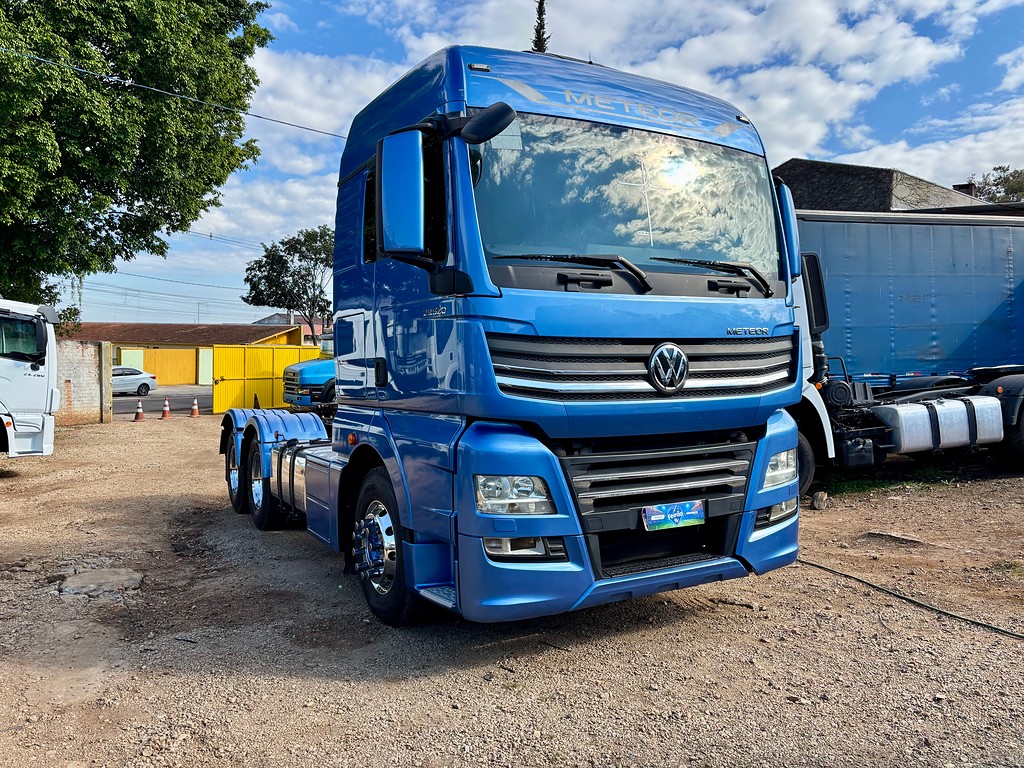 Caminhão VOLKSWAGEN METEOR 29520 Cavalo Mecânico ANO 2023