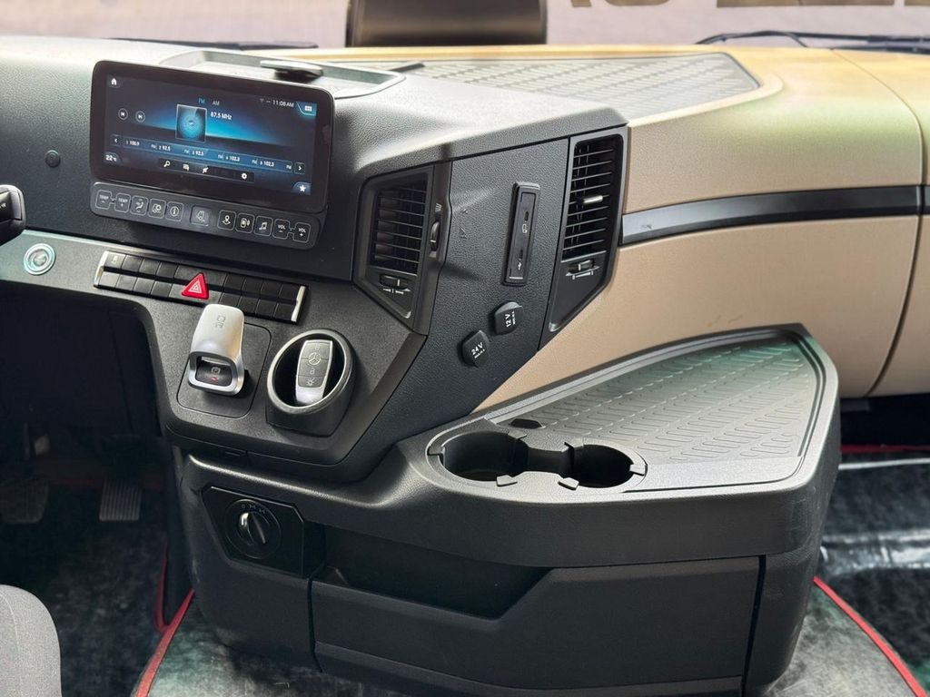 Mercedes-Benz New Actros 2651 – 6×4 de TB Trucks Caminhões no Paraná