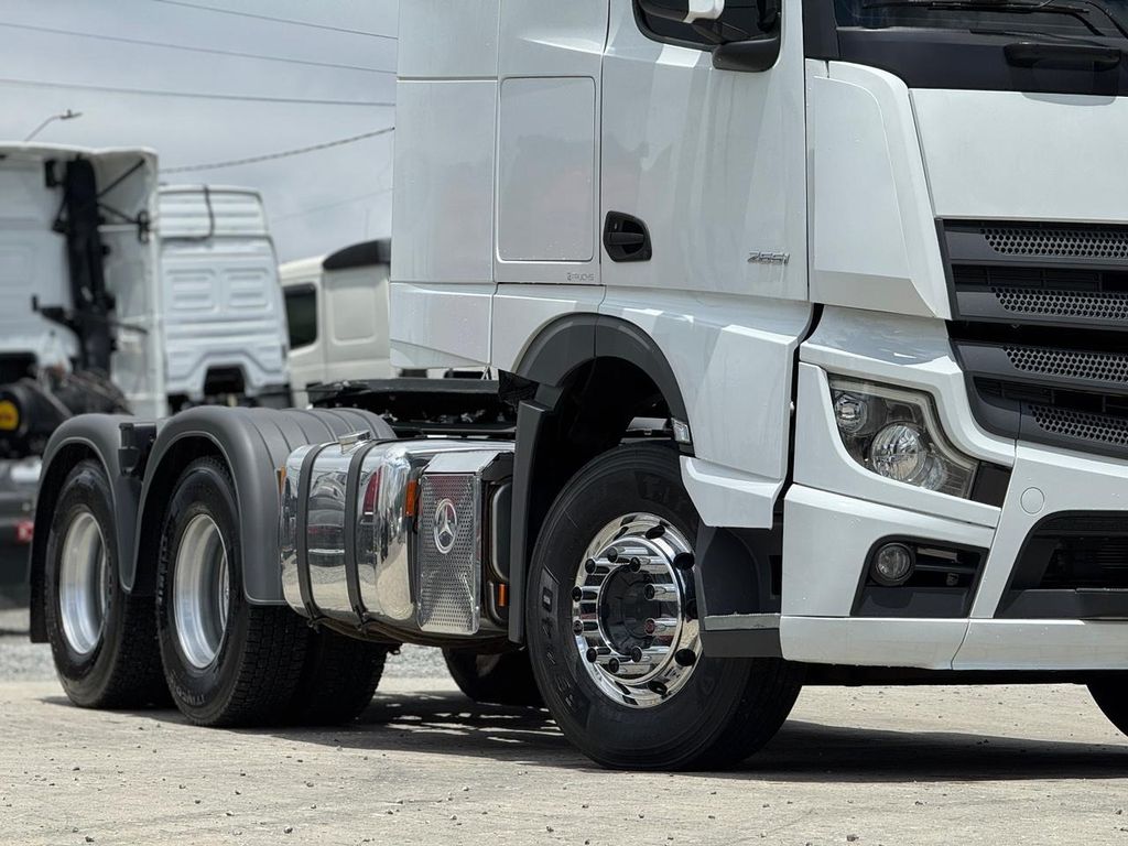 Mercedes-Benz New Actros 2651 – 6×4 de TB Trucks Caminhões no Paraná