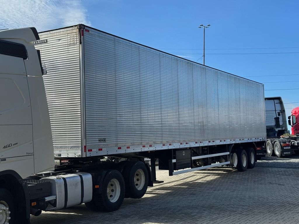 Báu Randon 30 Paletes- 2025 de TB Trucks Caminhões no Paraná