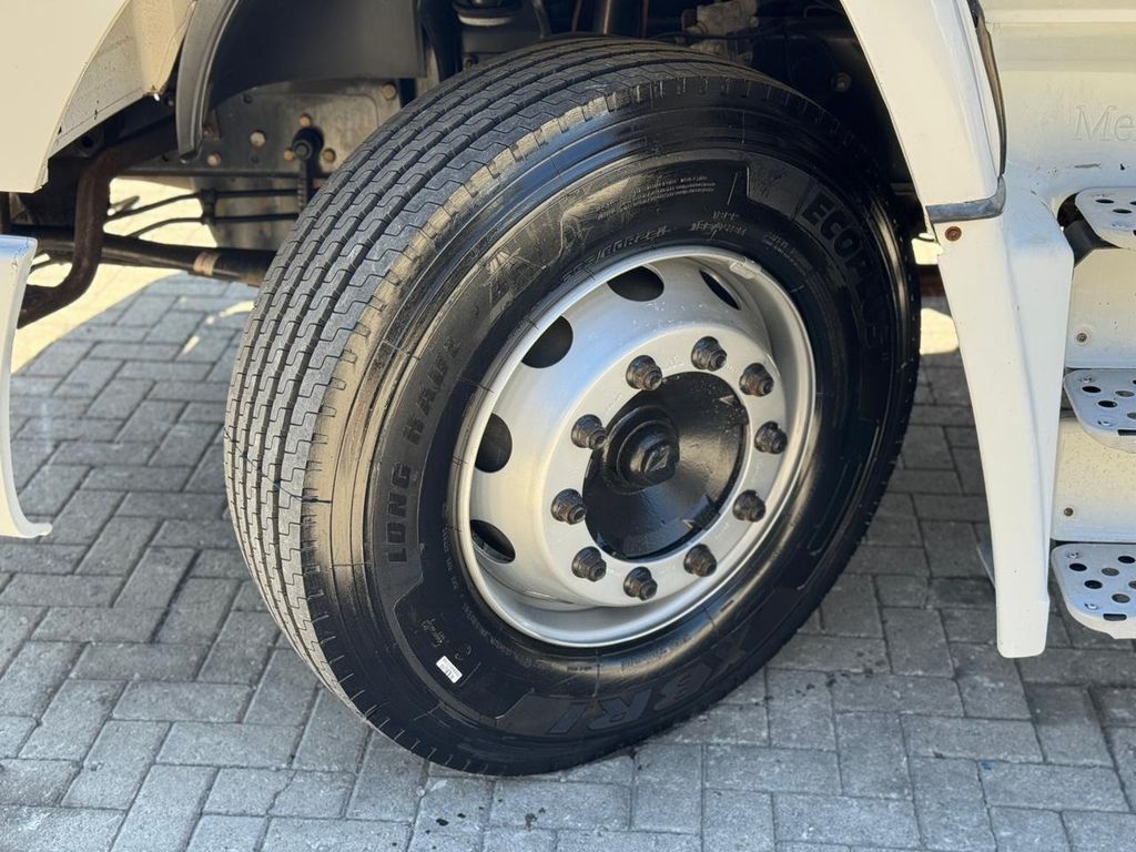 MERCEDES-BENZ Atron 1635 S – 4×2 de TB Trucks Caminhões no Paraná