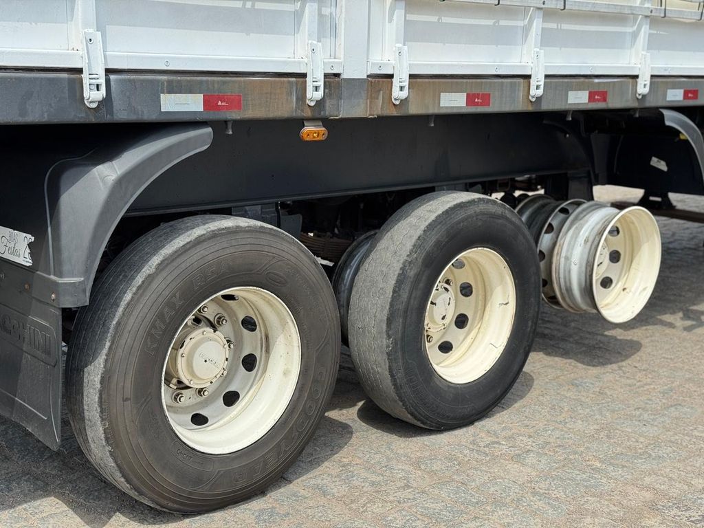 SR FACCHINI SRF RT – Cinza – 2019 de TB Trucks Caminhões no Paraná