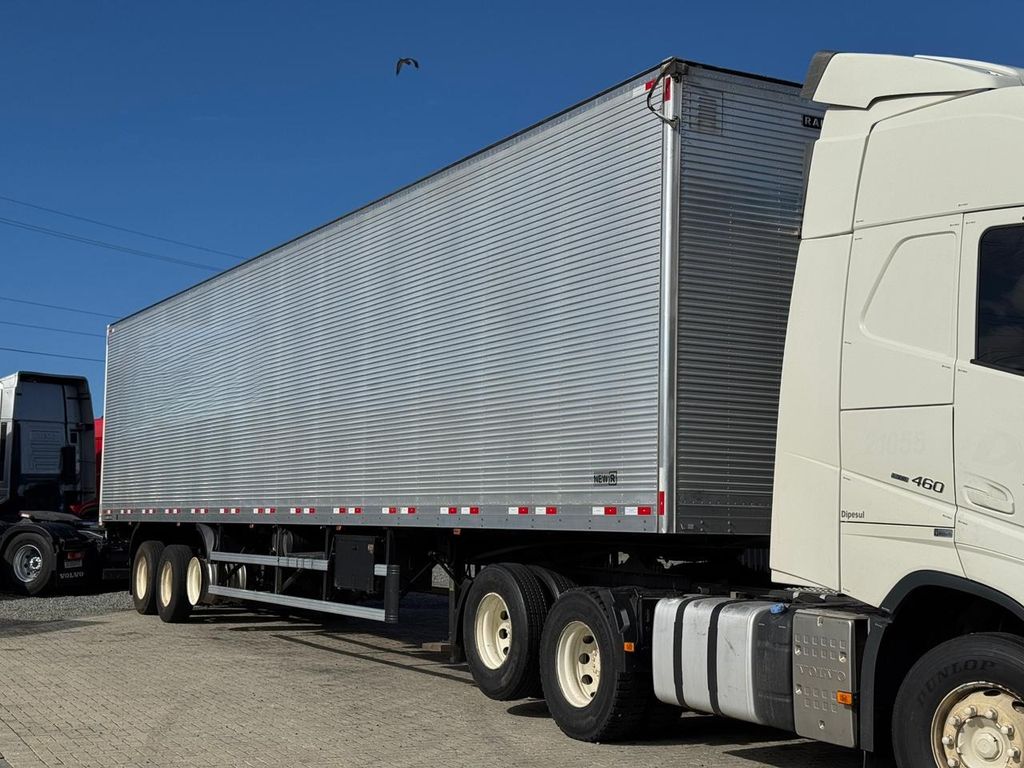 Báu Randon 30 Paletes- 2025 de TB Trucks Caminhões no Paraná