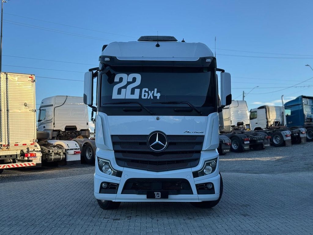 Mercedes-Benz New Actros 2651 – 6×4 de TB Trucks Caminhões no Paraná