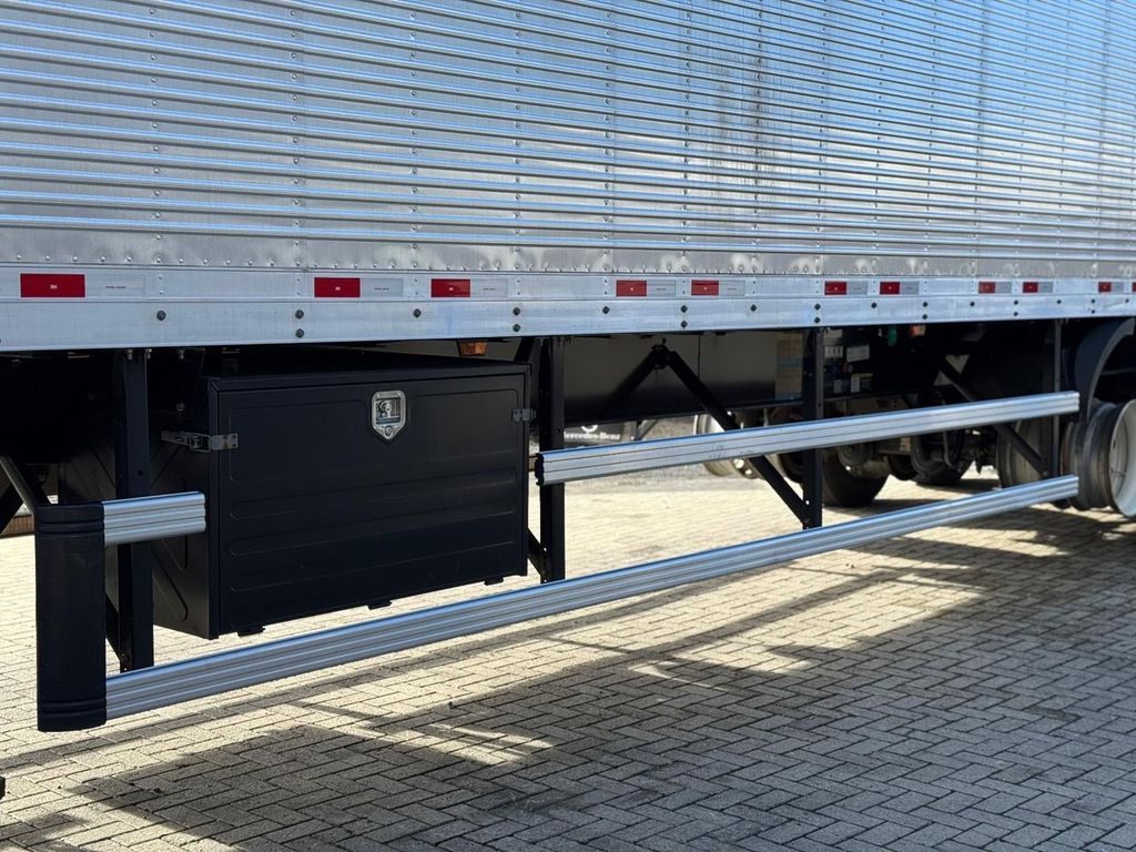 Báu Randon 30 Paletes- 2025 de TB Trucks Caminhões no Paraná