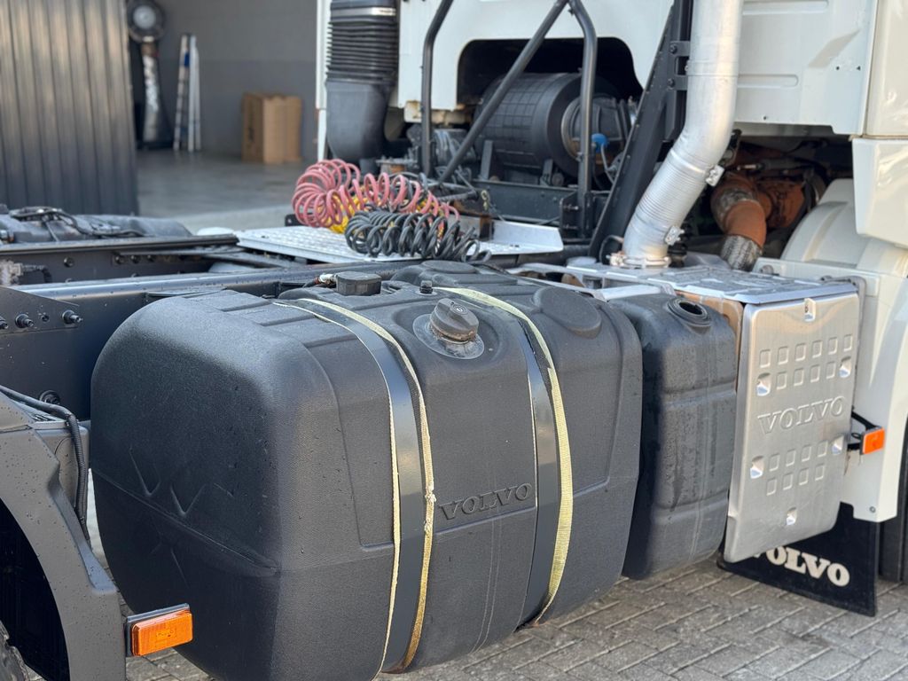 VOLVO FMX 460 – 6×4 de TB Trucks Caminhões no Paraná