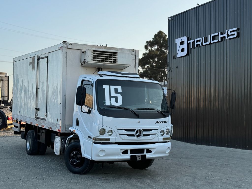 MERCEDES-BENZ Accelo 1016 – 3/4 de TB Trucks Caminhões no Paraná