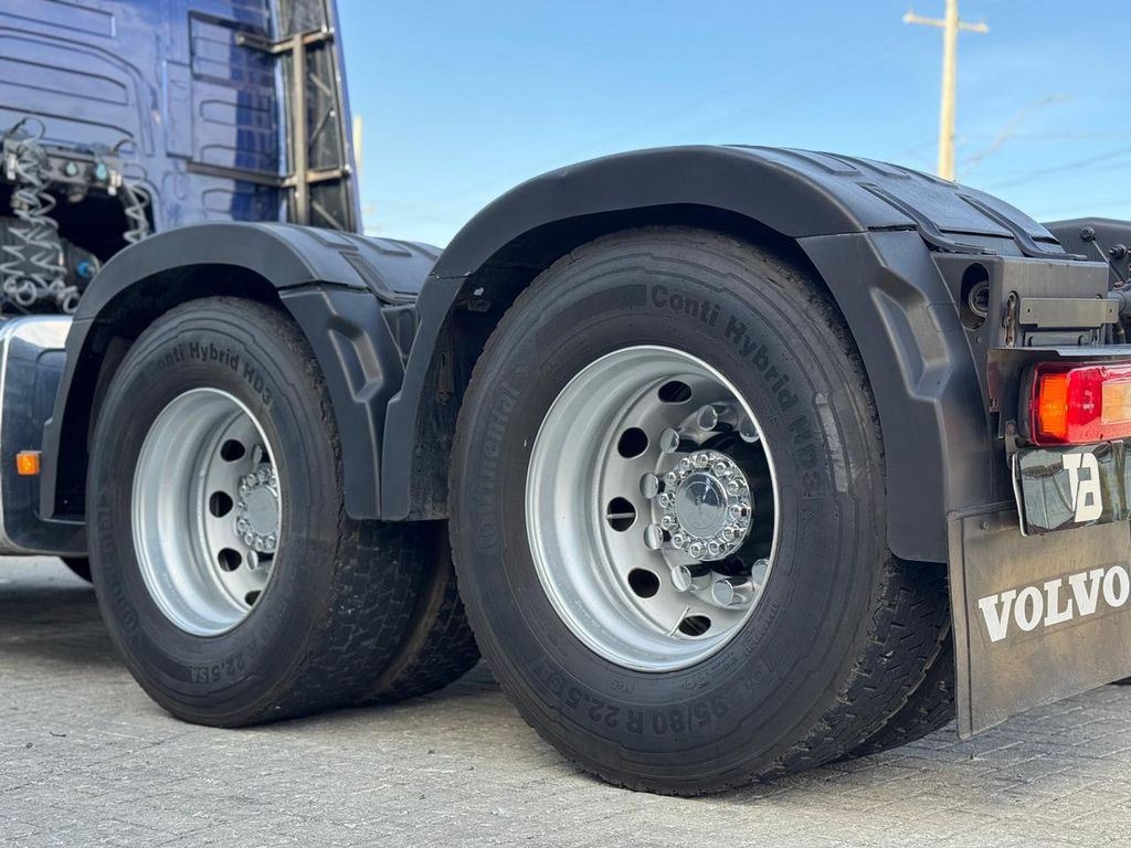 VOLVO FH 540 – 6×4 de TB Trucks Caminhões no Paraná