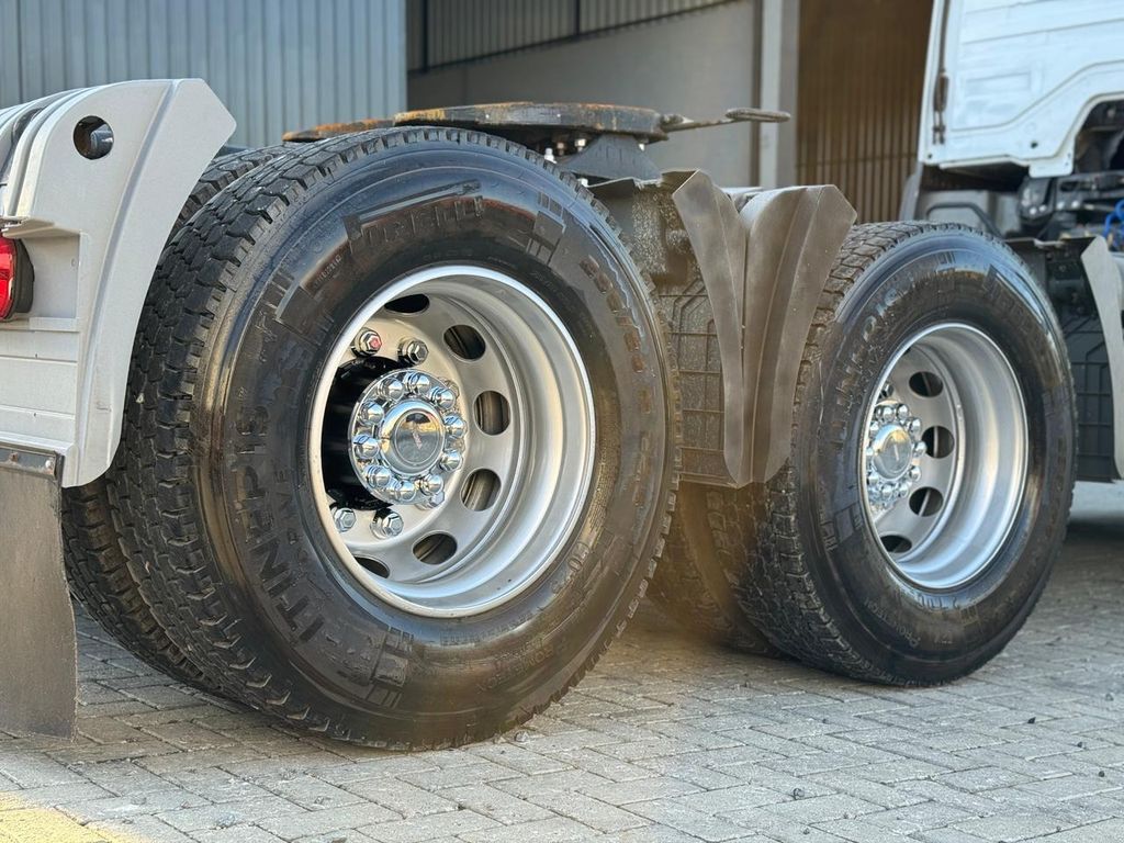 MERCEDES-BENZ Axor 2644 – 6×4 de TB Trucks Caminhões no Paraná