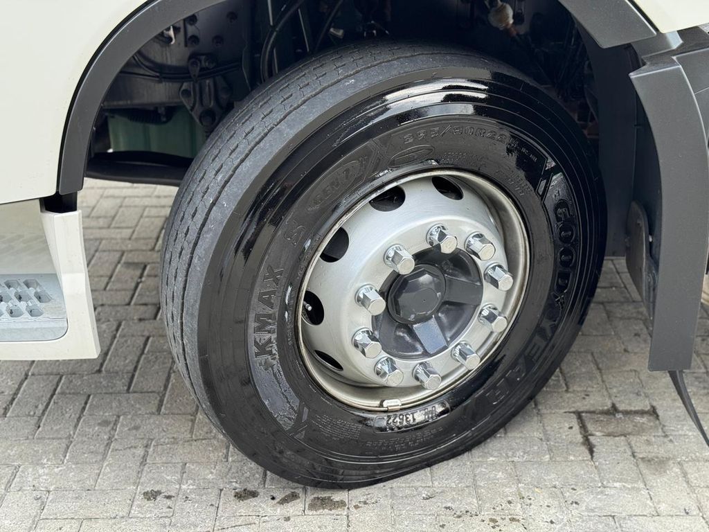 VOLVO FH 420 – 4×2 de TB Trucks Caminhões no Paraná