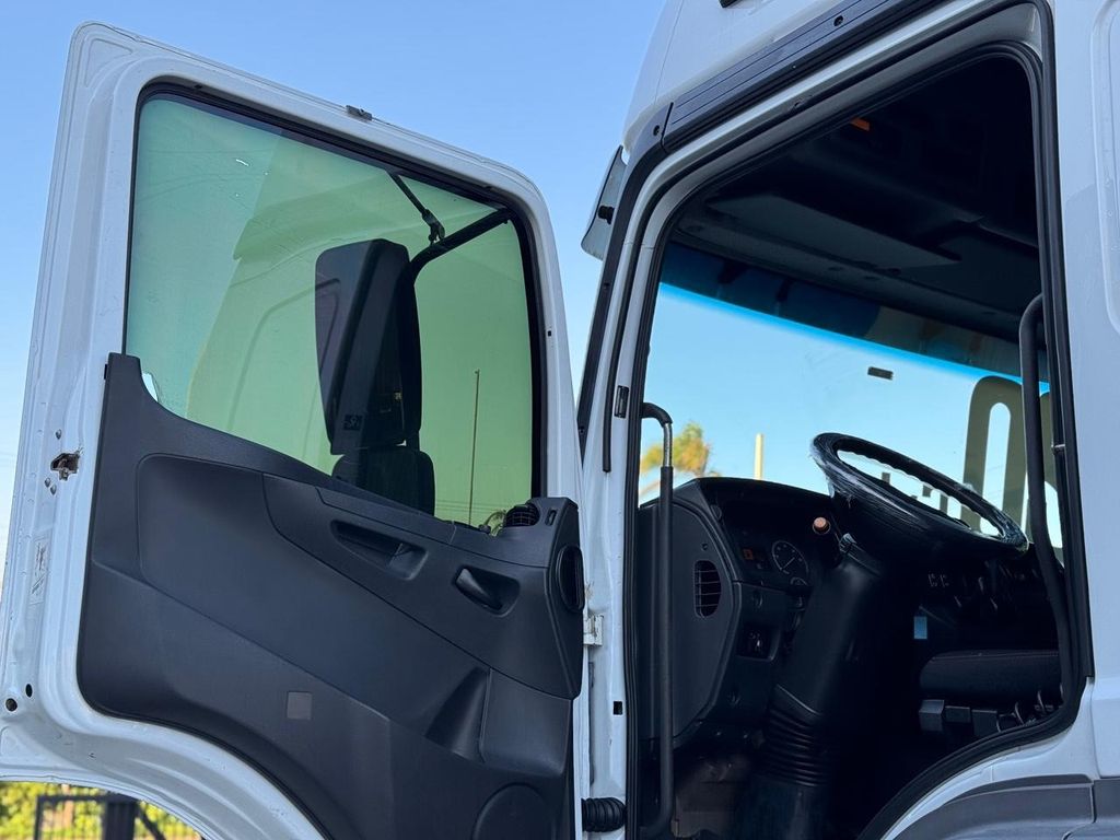 MERCEDES-BENZ Axor 2644 – 6×4 de TB Trucks Caminhões no Paraná