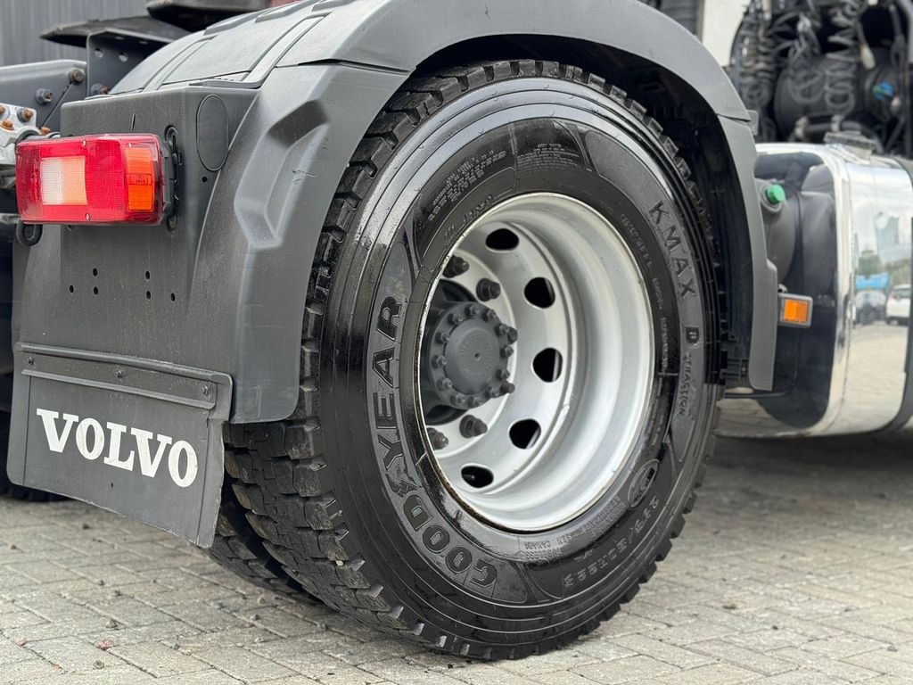 VOLVO FH 420 – 4×2 de TB Trucks Caminhões no Paraná