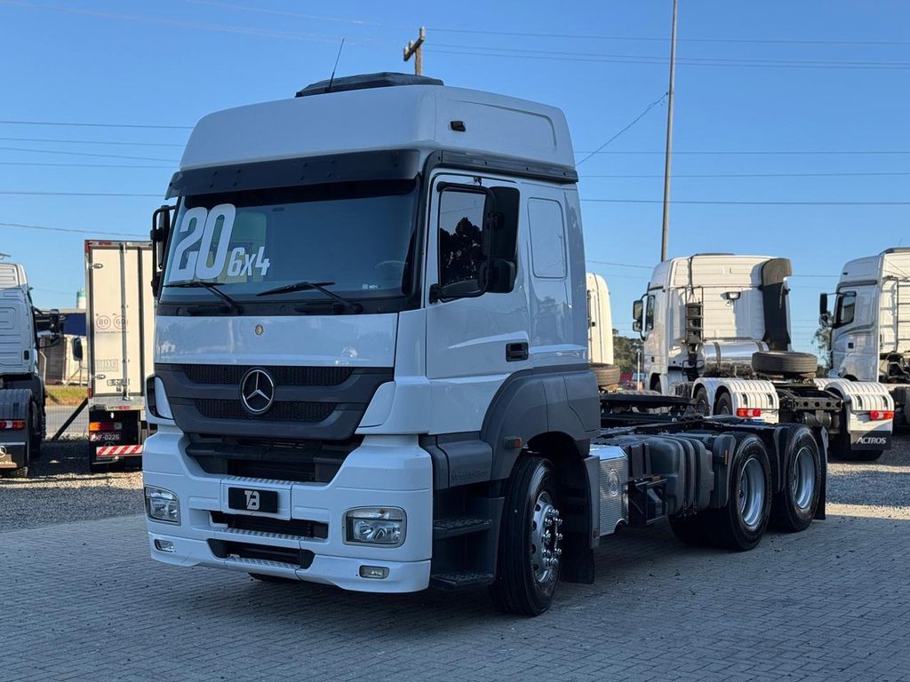 MERCEDES-BENZ Axor 2644 – 6×4 de TB Trucks Caminhões no Paraná