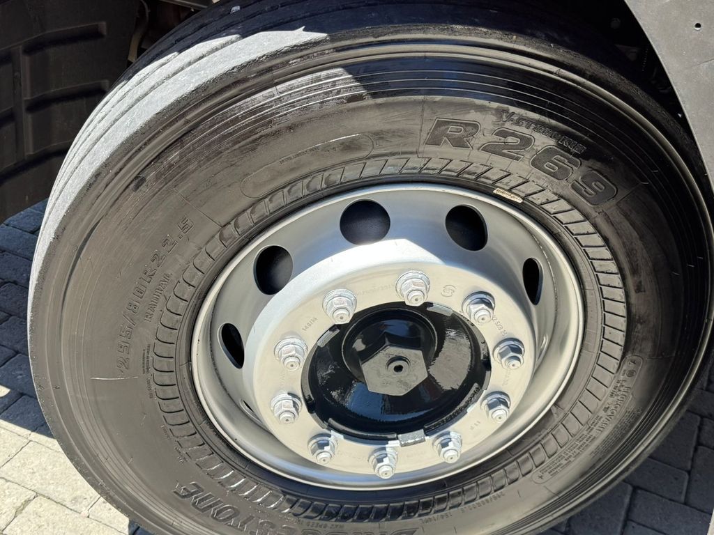 IVECO STRALIS HI-WAY – 6×2 de TB Trucks Caminhões no Paraná