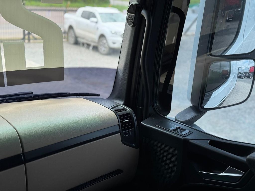 Mercedes-Benz New Actros 2651 – 6×4 de TB Trucks Caminhões no Paraná