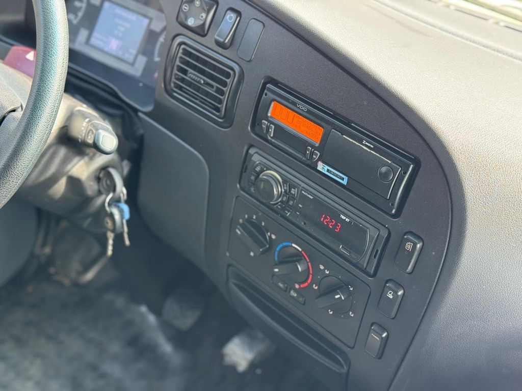 MERCEDES-BENZ Accelo 1016 – 3/4 de TB Trucks Caminhões no Paraná