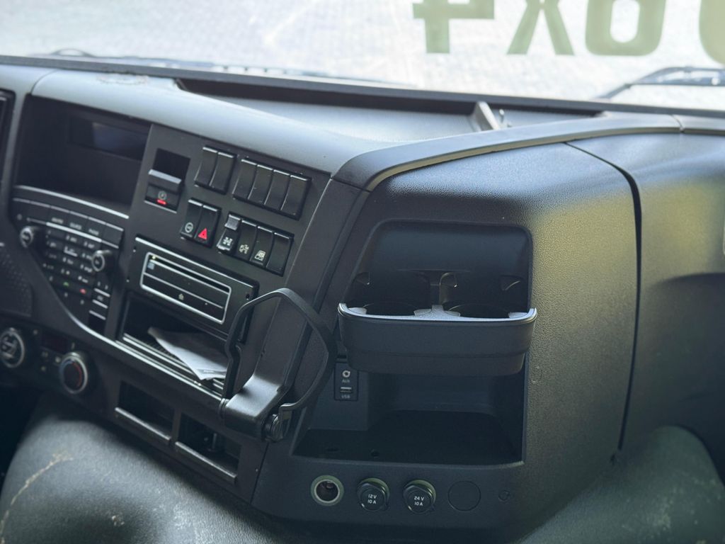 VOLVO FMX 460 – 6×4 de TB Trucks Caminhões no Paraná