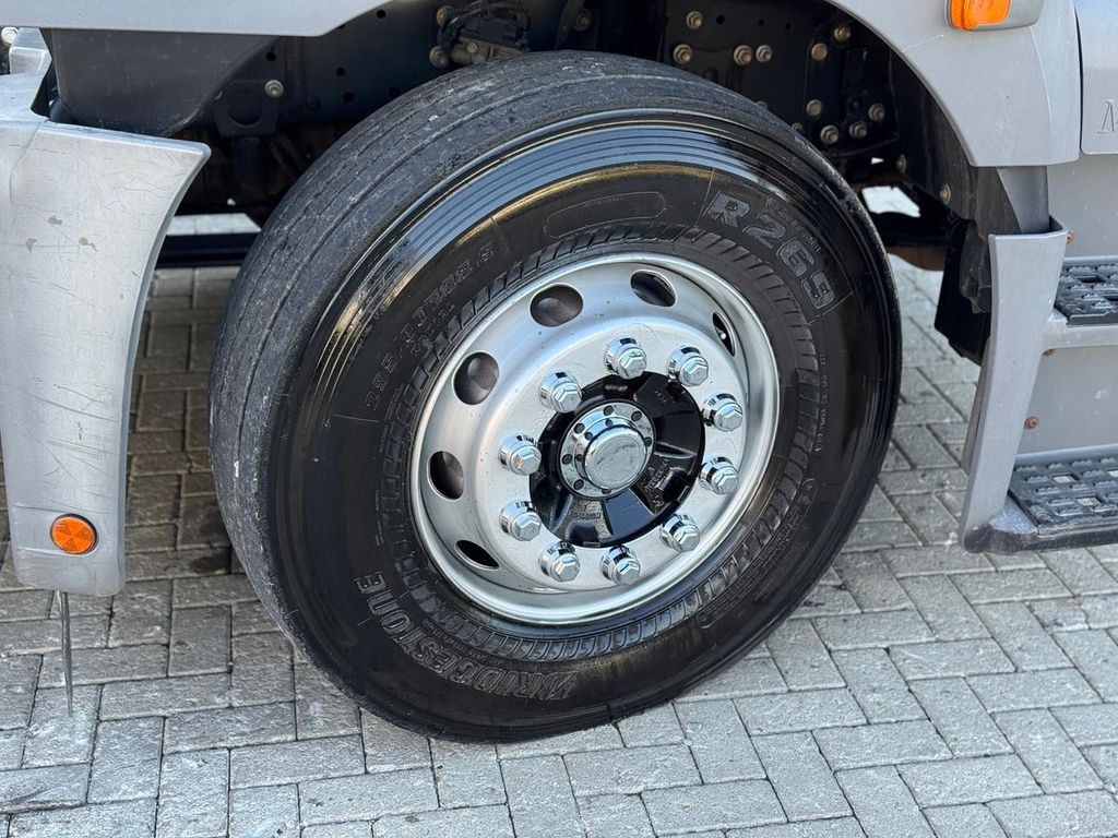 MERCEDES-BENZ Axor 2644 – 6×4 de TB Trucks Caminhões no Paraná