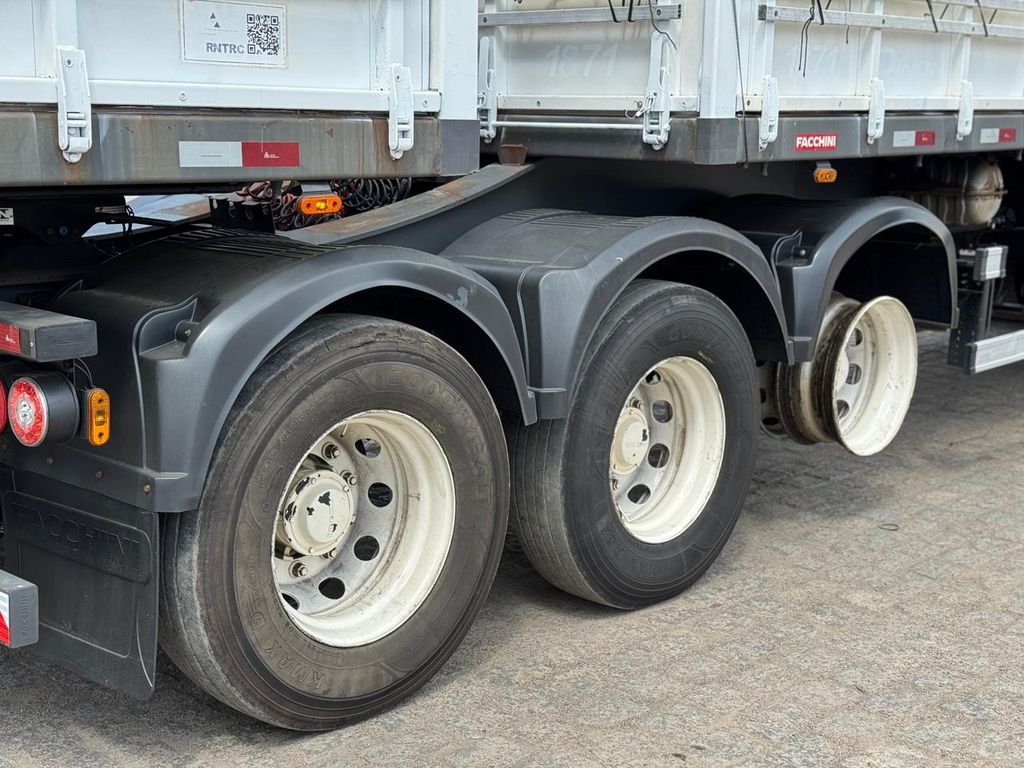 SR FACCHINI SRF RT – Cinza – 2019 de TB Trucks Caminhões no Paraná