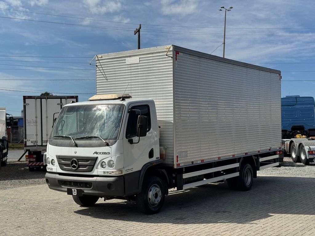 MERCEDES-BENZ Accelo 1016 – 3/4 de TB Trucks Caminhões no Paraná
