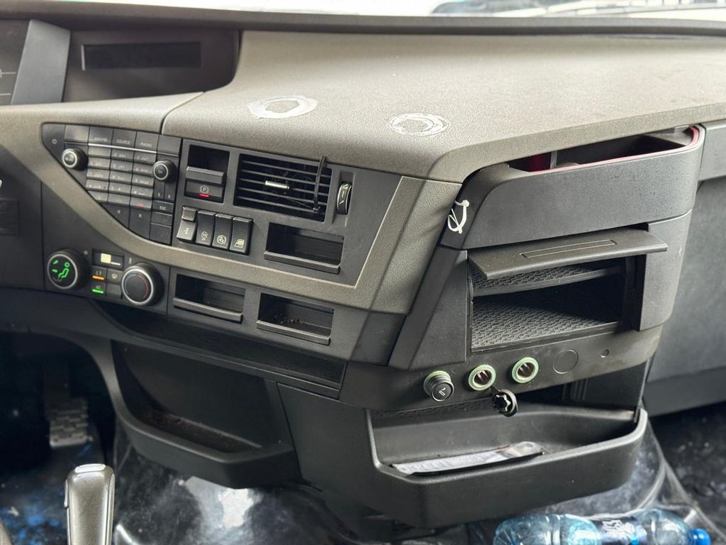 VOLVO FH 420 – 4×2 de TB Trucks Caminhões no Paraná