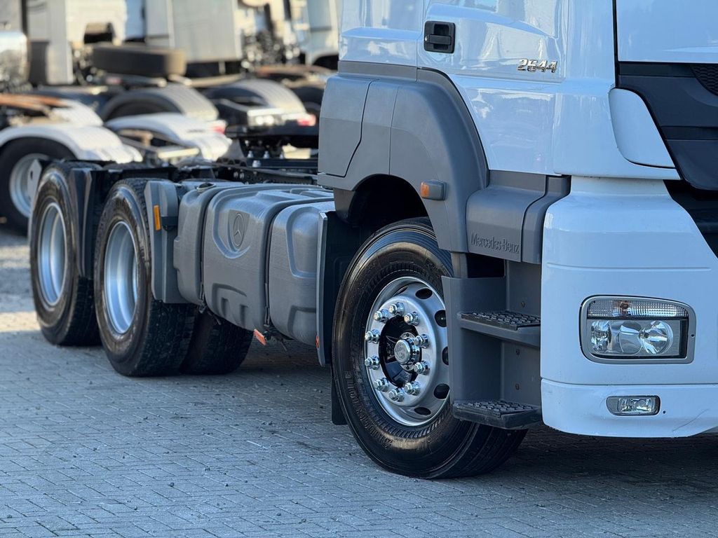 MERCEDES-BENZ Axor 2644 – 6×4 de TB Trucks Caminhões no Paraná