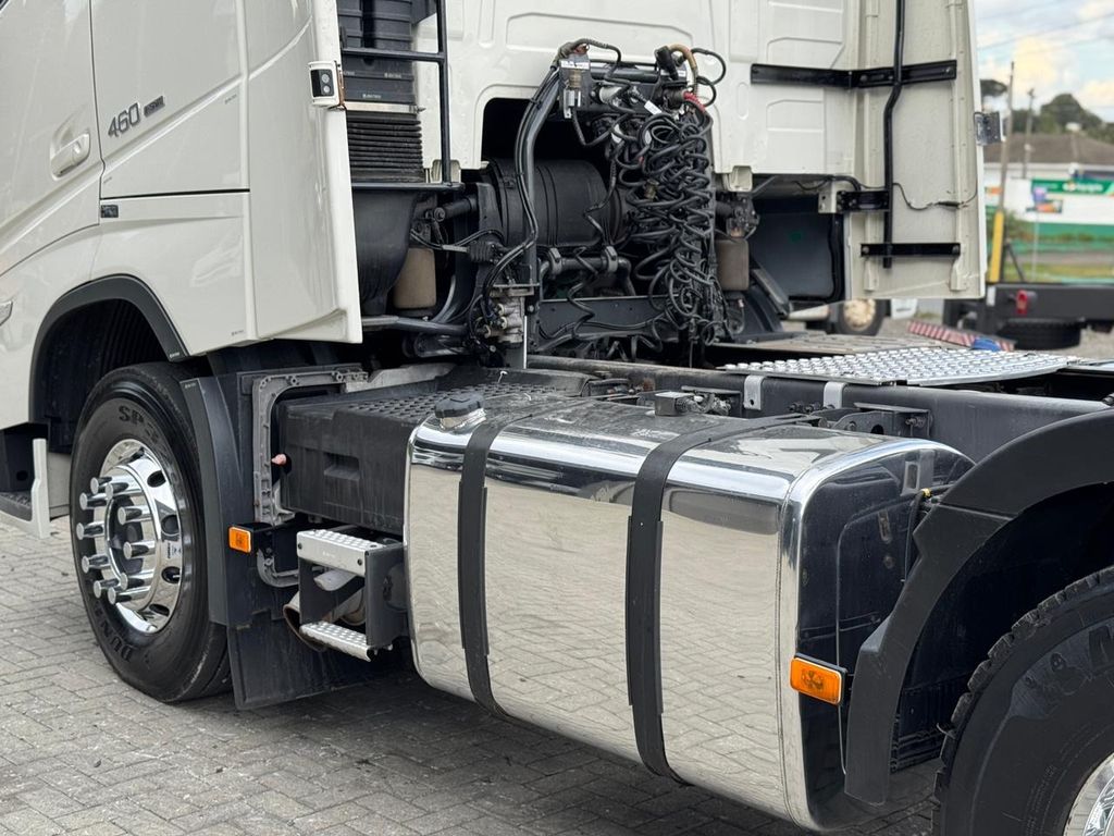 VOLVO FH-460 GLOBETROTTER – 6×2 de TB Trucks Caminhões no Paraná