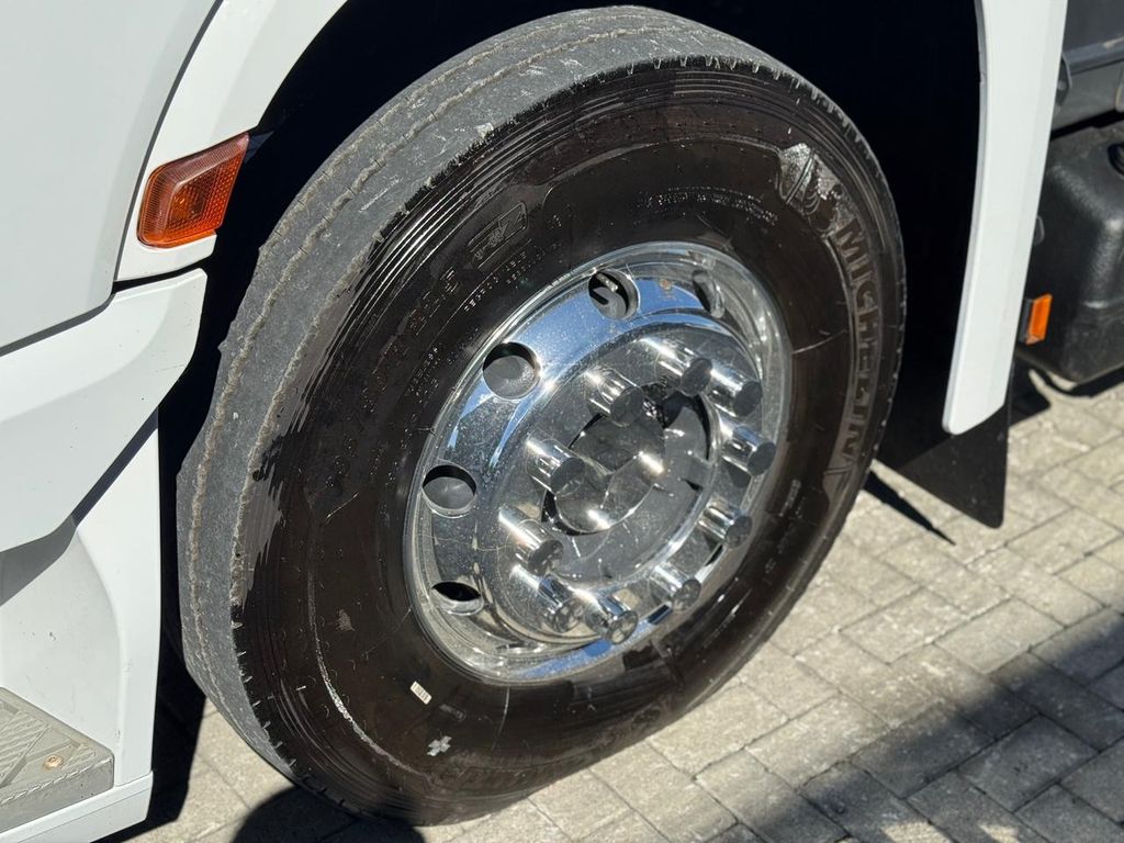 MERCEDES-BENZ Actros 2651 – 6×4 – C/ Retarder de TB Trucks Caminhões no Paraná