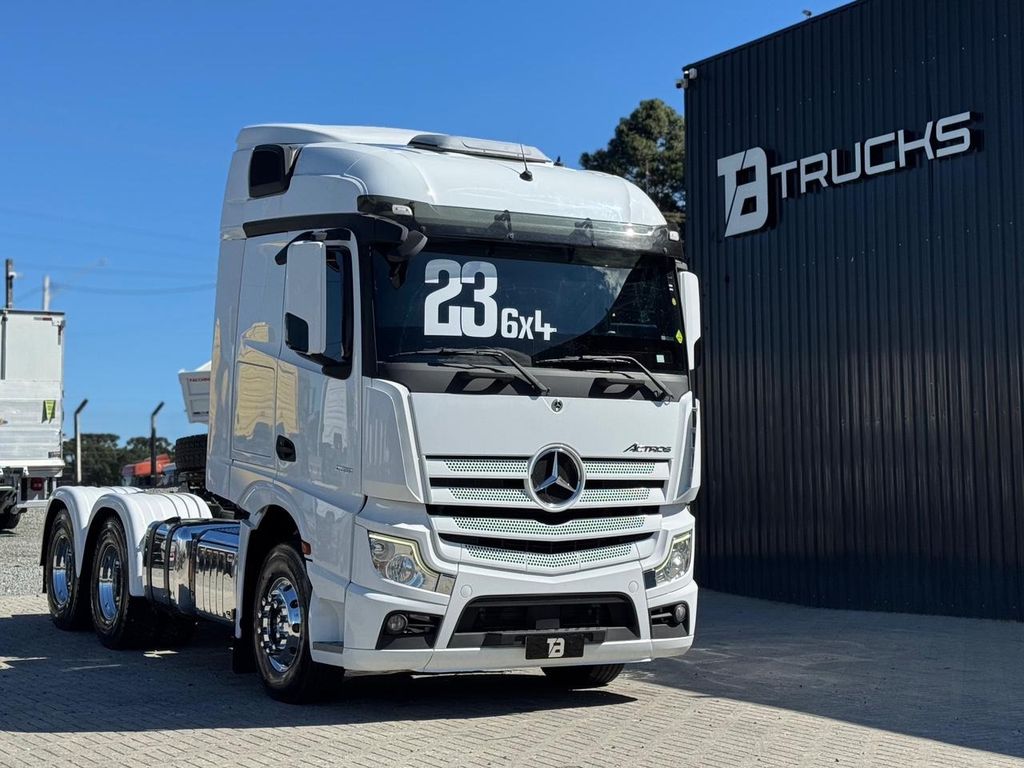 MERCEDES-BENZ Actros 2651 – 6×4 – C/ Retarder de TB Trucks Caminhões no Paraná