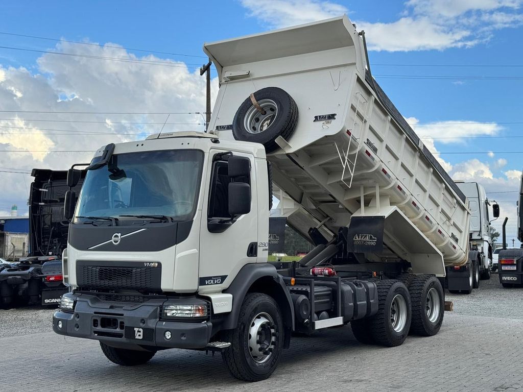 VOLVO VMX 290 – 6×4 de TB Trucks Caminhões no Paraná