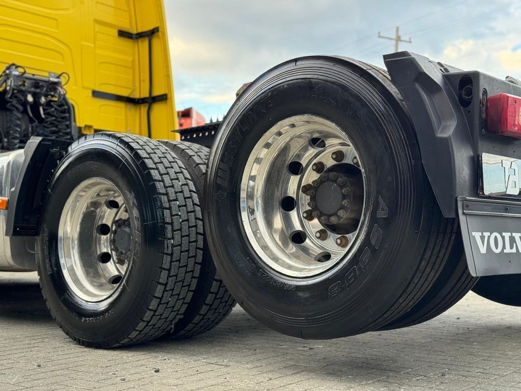 VOLVO FH-500 – 6×2 de TB Trucks Caminhões no Paraná