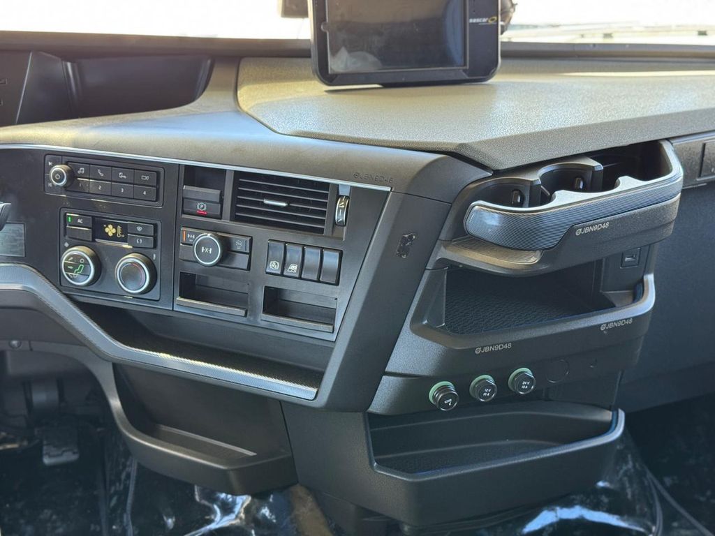 VOLVO FH 540 – 6×4 de TB Trucks Caminhões no Paraná