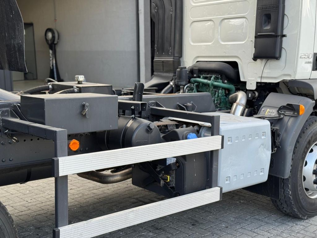 VOLVO VMX 290 – 6×4 de TB Trucks Caminhões no Paraná