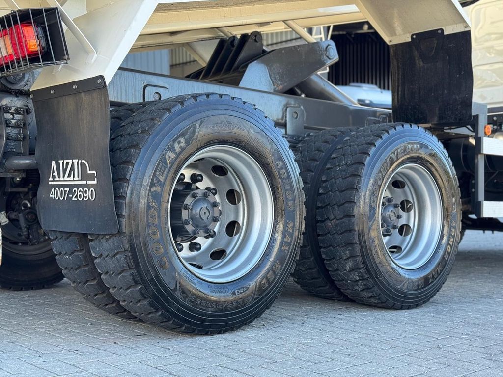 VOLVO VMX 290 – 6×4 de TB Trucks Caminhões no Paraná