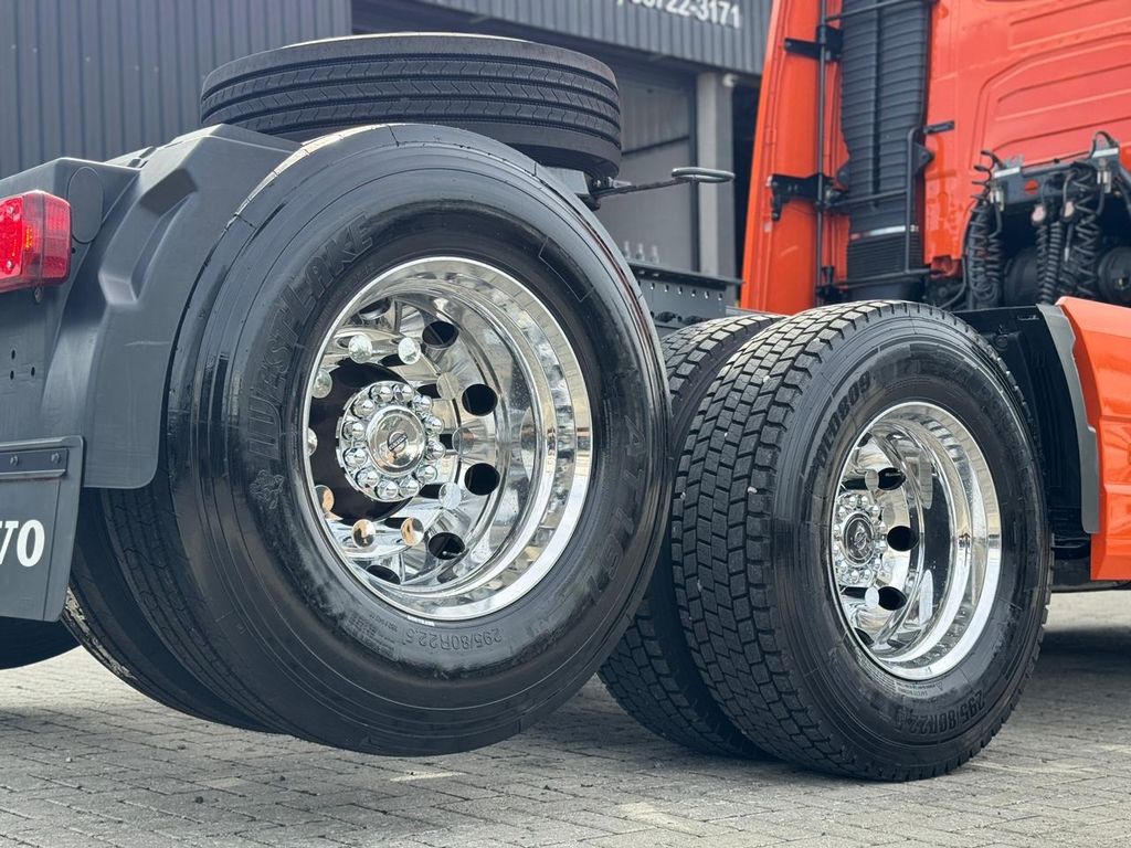 VOLVO FH-460 GLOBETROTTER – 6X2 de TB Trucks Caminhões no Paraná