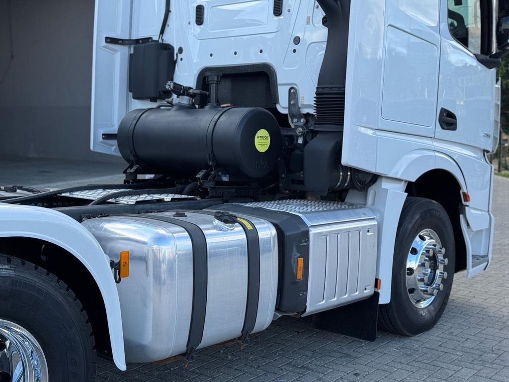 MERCEDES-BENZ Actros 2651 – 6×4 – C/ Retarder de TB Trucks Caminhões no Paraná