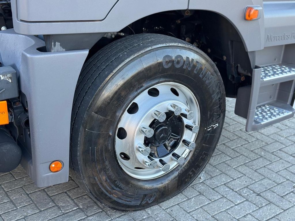 MERCEDES-BENZ Axor 2644 – 6×4 de TB Trucks Caminhões no Paraná