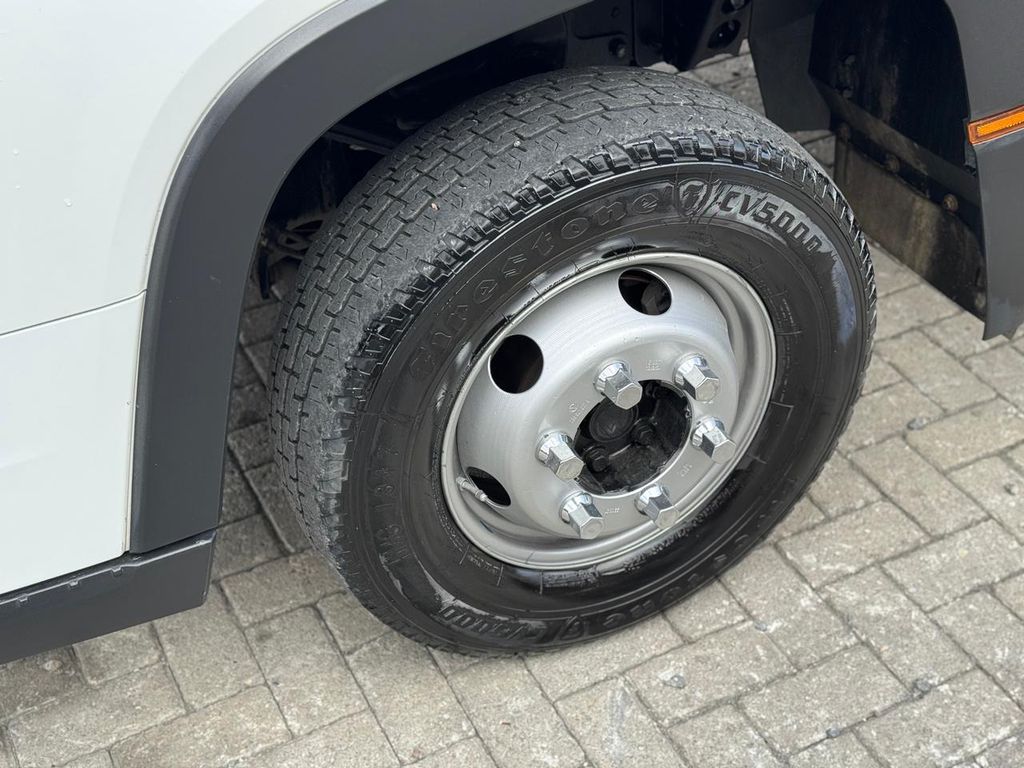 VOLKSWAGEN Delivery Express – 3/4 de TB Trucks Caminhões no Paraná