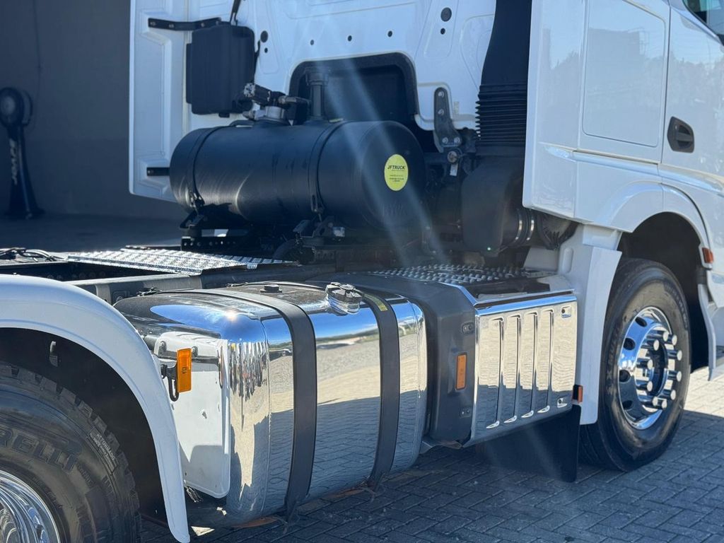 MERCEDES-BENZ Actros 2651 – 6×4 – C/ Retarder de TB Trucks Caminhões no Paraná