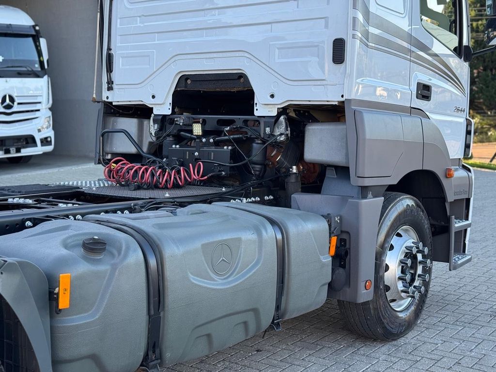 MERCEDES-BENZ Axor 2644 – 6×4 de TB Trucks Caminhões no Paraná
