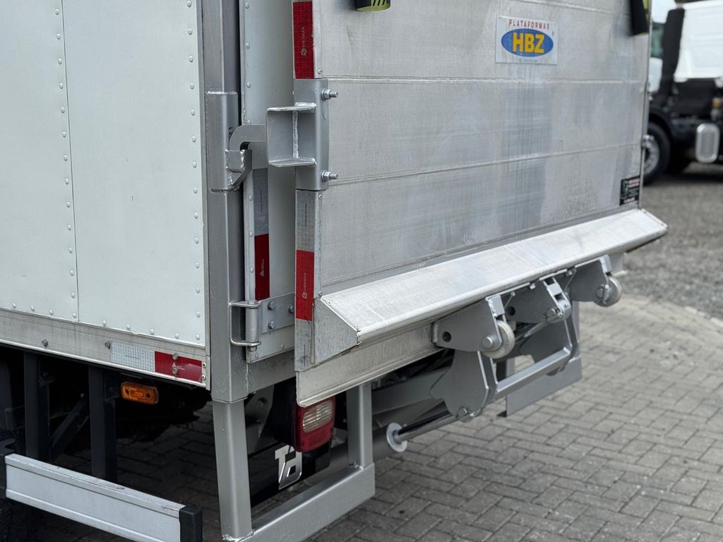 VOLKSWAGEN Delivery Express – 3/4 de TB Trucks Caminhões no Paraná