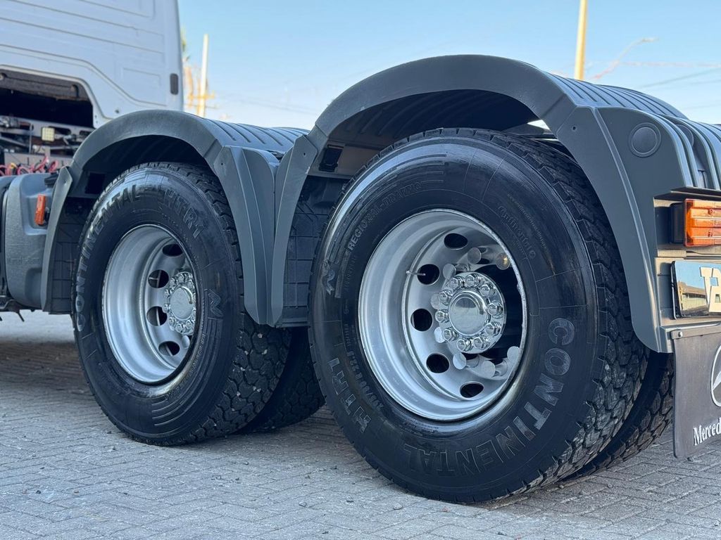 MERCEDES-BENZ Axor 2644 – 6×4 de TB Trucks Caminhões no Paraná