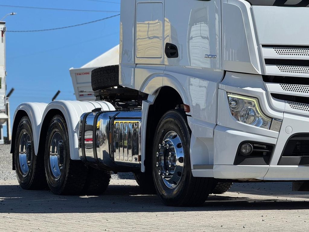 MERCEDES-BENZ Actros 2651 – 6×4 – C/ Retarder de TB Trucks Caminhões no Paraná