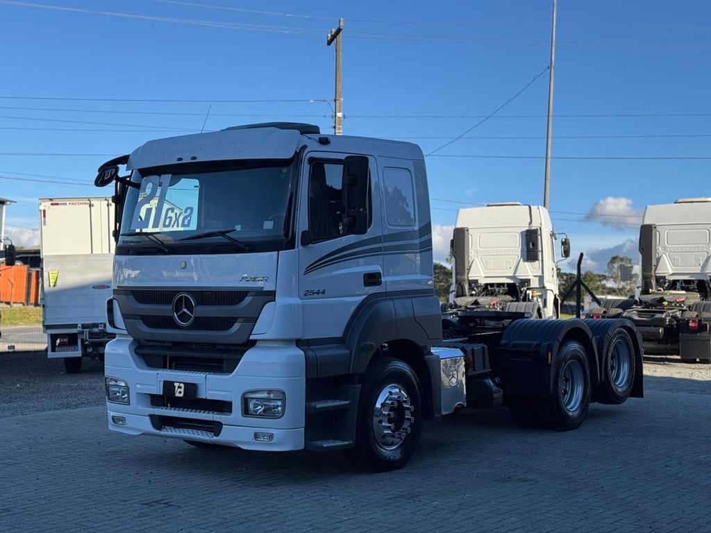 MERCEDES-BENZ Axor 2544 – 6×2 de TB Trucks Caminhões no Paraná