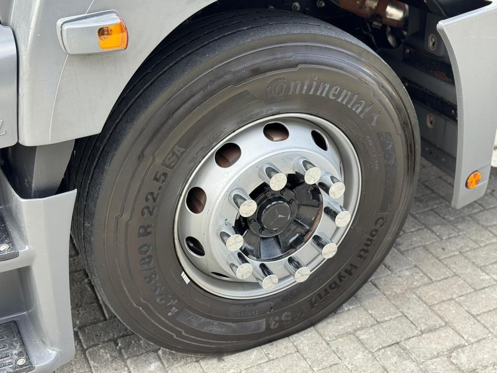 MERCEDES-BENZ Axor 2544 – 6×2 de TB Trucks Caminhões no Paraná