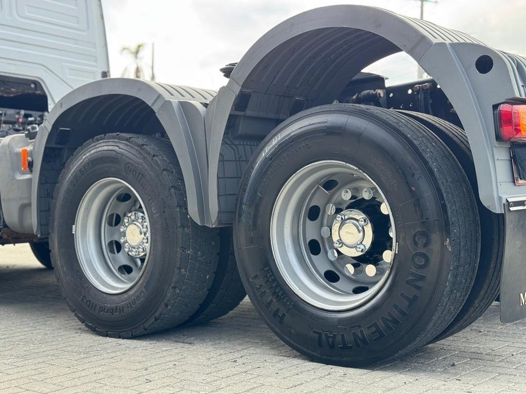 MERCEDES-BENZ Axor 2544 – 6×2 de TB Trucks Caminhões no Paraná