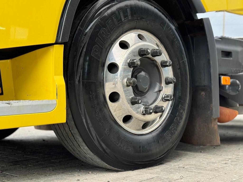 VOLVO FH-500 – 6×2 de TB Trucks Caminhões no Paraná