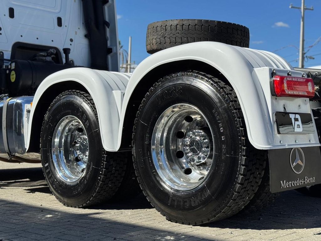 MERCEDES-BENZ Actros 2651 – 6×4 – C/ Retarder de TB Trucks Caminhões no Paraná