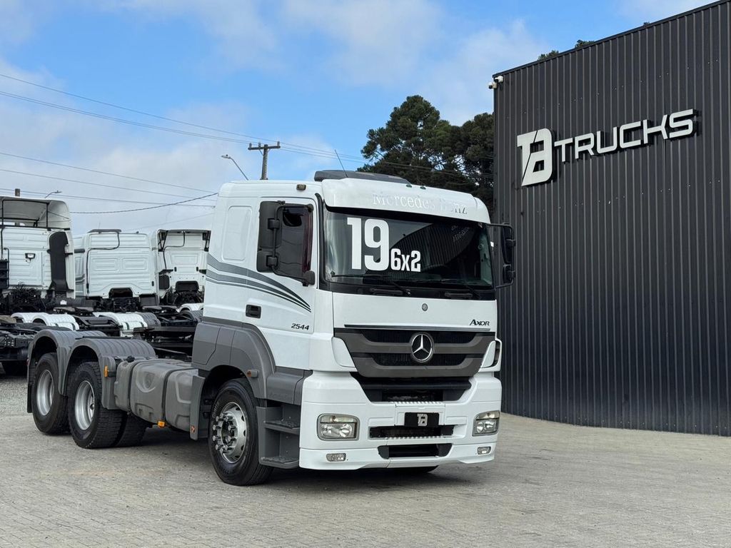 MERCEDES-BENZ Axor 2544 – 6×2 de TB Trucks Caminhões no Paraná