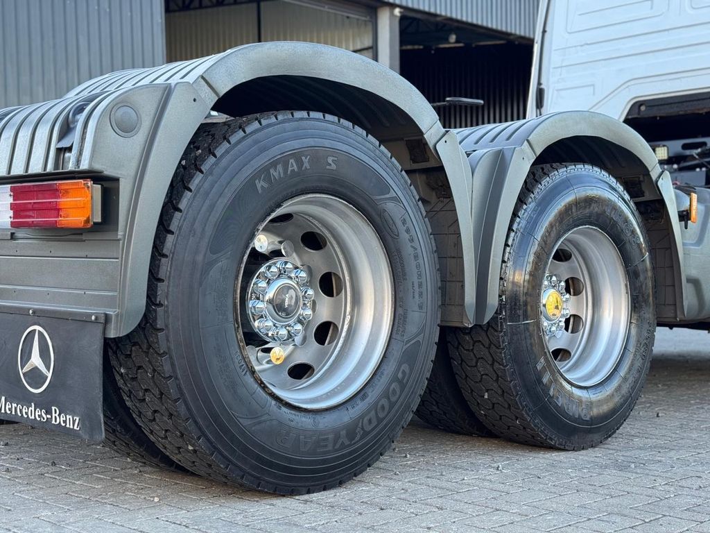 MERCEDES-BENZ Axor 2644 – 6×4 de TB Trucks Caminhões no Paraná